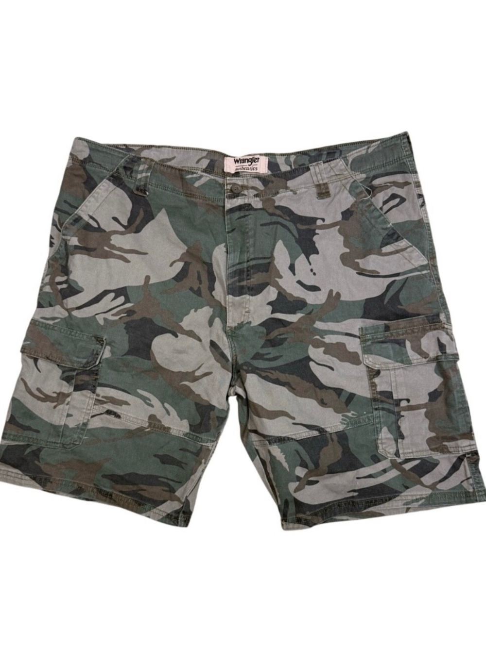 Wrangler Authentics Camo Cargo Shorts - Mens size 42